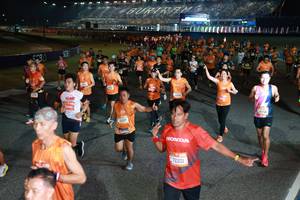 BIB: 22103, 72201
                            <button type="button" onclick="openModal(20866723)" class="btn btn-primary btn-sm float-right btn-popup" data-toggle="modal" data-target=".modal-high-quality">
                        <i class="fas fa-shopping-cart"></i> Add to Cart
                    </button>
                                            <button type="button" onclick="isThisMe(20866723, true)" class="btn btn-success btn-sm float-right btn-popup btn-isme hidden" data-toggle="tooltip" data-placement="bottom" title="นี่คือรูปของคุณใช่ไหม คลิกที่นี่เพื่อเอาเข้าอัลบั้ม">
                        <i class="fas fa-plus"></i> Add to album
                    </button>
                    <button type="button" onclick="isThisMe(20866723, false)" class="btn btn-warning btn-sm float-right btn-popup btn-isnotme hidden">
                        <i class="fas fa-ban"></i> Remove from album
                    </button>