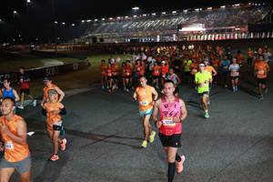 BIB: 383, 346, 2246
                            <button type="button" onclick="openModal(20852076)" class="btn btn-primary btn-sm float-right btn-popup" data-toggle="modal" data-target=".modal-high-quality">
                        <i class="fas fa-shopping-cart"></i> Add to Cart
                    </button>
                                            <button type="button" onclick="isThisMe(20852076, true)" class="btn btn-success btn-sm float-right btn-popup btn-isme hidden" data-toggle="tooltip" data-placement="bottom" title="นี่คือรูปของคุณใช่ไหม คลิกที่นี่เพื่อเอาเข้าอัลบั้ม">
                        <i class="fas fa-plus"></i> Add to album
                    </button>
                    <button type="button" onclick="isThisMe(20852076, false)" class="btn btn-warning btn-sm float-right btn-popup btn-isnotme hidden">
                        <i class="fas fa-ban"></i> Remove from album
                    </button>