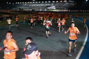 BIB: 391, 0835
                            <button type="button" onclick="openModal(20870299)" class="btn btn-primary btn-sm float-right btn-popup" data-toggle="modal" data-target=".modal-high-quality">
                        <i class="fas fa-shopping-cart"></i> Add to Cart
                    </button>
                                            <button type="button" onclick="isThisMe(20870299, true)" class="btn btn-success btn-sm float-right btn-popup btn-isme hidden" data-toggle="tooltip" data-placement="bottom" title="นี่คือรูปของคุณใช่ไหม คลิกที่นี่เพื่อเอาเข้าอัลบั้ม">
                        <i class="fas fa-plus"></i> Add to album
                    </button>
                    <button type="button" onclick="isThisMe(20870299, false)" class="btn btn-warning btn-sm float-right btn-popup btn-isnotme hidden">
                        <i class="fas fa-ban"></i> Remove from album
                    </button>