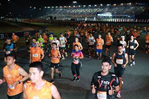 BIB: 035, 31756, 24123, 22930
                            <button type="button" onclick="openModal(20865834)" class="btn btn-primary btn-sm float-right btn-popup" data-toggle="modal" data-target=".modal-high-quality">
                        <i class="fas fa-shopping-cart"></i> Add to Cart
                    </button>
                                            <button type="button" onclick="isThisMe(20865834, true)" class="btn btn-success btn-sm float-right btn-popup btn-isme hidden" data-toggle="tooltip" data-placement="bottom" title="นี่คือรูปของคุณใช่ไหม คลิกที่นี่เพื่อเอาเข้าอัลบั้ม">
                        <i class="fas fa-plus"></i> Add to album
                    </button>
                    <button type="button" onclick="isThisMe(20865834, false)" class="btn btn-warning btn-sm float-right btn-popup btn-isnotme hidden">
                        <i class="fas fa-ban"></i> Remove from album
                    </button>