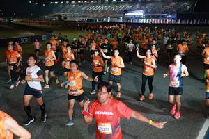 BIB: 72201, 21734
                            <button type="button" onclick="openModal(20866754)" class="btn btn-primary btn-sm float-right btn-popup" data-toggle="modal" data-target=".modal-high-quality">
                        <i class="fas fa-shopping-cart"></i> Add to Cart
                    </button>
                                            <button type="button" onclick="isThisMe(20866754, true)" class="btn btn-success btn-sm float-right btn-popup btn-isme hidden" data-toggle="tooltip" data-placement="bottom" title="นี่คือรูปของคุณใช่ไหม คลิกที่นี่เพื่อเอาเข้าอัลบั้ม">
                        <i class="fas fa-plus"></i> Add to album
                    </button>
                    <button type="button" onclick="isThisMe(20866754, false)" class="btn btn-warning btn-sm float-right btn-popup btn-isnotme hidden">
                        <i class="fas fa-ban"></i> Remove from album
                    </button>