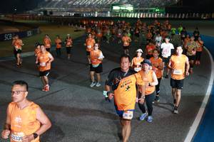 BIB: 2335, 24248, 200
                            <button type="button" onclick="openModal(21190669)" class="btn btn-primary btn-sm float-right btn-popup" data-toggle="modal" data-target=".modal-high-quality">
                        <i class="fas fa-shopping-cart"></i> Add to Cart
                    </button>
                                            <button type="button" onclick="isThisMe(21190669, true)" class="btn btn-success btn-sm float-right btn-popup btn-isme hidden" data-toggle="tooltip" data-placement="bottom" title="นี่คือรูปของคุณใช่ไหม คลิกที่นี่เพื่อเอาเข้าอัลบั้ม">
                        <i class="fas fa-plus"></i> Add to album
                    </button>
                    <button type="button" onclick="isThisMe(21190669, false)" class="btn btn-warning btn-sm float-right btn-popup btn-isnotme hidden">
                        <i class="fas fa-ban"></i> Remove from album
                    </button>