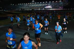 BIB: 78151, 102
                            <button type="button" onclick="openModal(21251913)" class="btn btn-primary btn-sm float-right btn-popup" data-toggle="modal" data-target=".modal-high-quality">
                        <i class="fas fa-shopping-cart"></i> Add to Cart
                    </button>
                                            <button type="button" onclick="isThisMe(21251913, true)" class="btn btn-success btn-sm float-right btn-popup btn-isme hidden" data-toggle="tooltip" data-placement="bottom" title="นี่คือรูปของคุณใช่ไหม คลิกที่นี่เพื่อเอาเข้าอัลบั้ม">
                        <i class="fas fa-plus"></i> Add to album
                    </button>
                    <button type="button" onclick="isThisMe(21251913, false)" class="btn btn-warning btn-sm float-right btn-popup btn-isnotme hidden">
                        <i class="fas fa-ban"></i> Remove from album
                    </button>