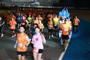 BIB: 3666, 266373
                            <button type="button" onclick="openModal(21172805)" class="btn btn-primary btn-sm float-right btn-popup" data-toggle="modal" data-target=".modal-high-quality">
                        <i class="fas fa-shopping-cart"></i> Add to Cart
                    </button>
                                            <button type="button" onclick="isThisMe(21172805, true)" class="btn btn-success btn-sm float-right btn-popup btn-isme hidden" data-toggle="tooltip" data-placement="bottom" title="นี่คือรูปของคุณใช่ไหม คลิกที่นี่เพื่อเอาเข้าอัลบั้ม">
                        <i class="fas fa-plus"></i> Add to album
                    </button>
                    <button type="button" onclick="isThisMe(21172805, false)" class="btn btn-warning btn-sm float-right btn-popup btn-isnotme hidden">
                        <i class="fas fa-ban"></i> Remove from album
                    </button>