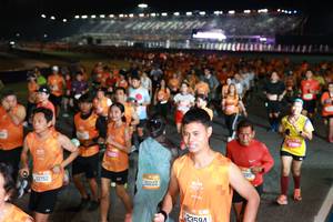 BIB: 582, 22202, 25122
                            <button type="button" onclick="openModal(21180365)" class="btn btn-primary btn-sm float-right btn-popup" data-toggle="modal" data-target=".modal-high-quality">
                        <i class="fas fa-shopping-cart"></i> Add to Cart
                    </button>
                                            <button type="button" onclick="isThisMe(21180365, true)" class="btn btn-success btn-sm float-right btn-popup btn-isme hidden" data-toggle="tooltip" data-placement="bottom" title="นี่คือรูปของคุณใช่ไหม คลิกที่นี่เพื่อเอาเข้าอัลบั้ม">
                        <i class="fas fa-plus"></i> Add to album
                    </button>
                    <button type="button" onclick="isThisMe(21180365, false)" class="btn btn-warning btn-sm float-right btn-popup btn-isnotme hidden">
                        <i class="fas fa-ban"></i> Remove from album
                    </button>