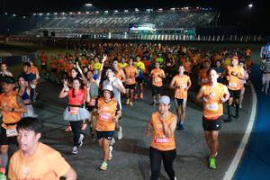 BIB: 11222, 255781, 768, 2292
                            <button type="button" onclick="openModal(21172266)" class="btn btn-primary btn-sm float-right btn-popup" data-toggle="modal" data-target=".modal-high-quality">
                        <i class="fas fa-shopping-cart"></i> Add to Cart
                    </button>
                                            <button type="button" onclick="isThisMe(21172266, true)" class="btn btn-success btn-sm float-right btn-popup btn-isme hidden" data-toggle="tooltip" data-placement="bottom" title="นี่คือรูปของคุณใช่ไหม คลิกที่นี่เพื่อเอาเข้าอัลบั้ม">
                        <i class="fas fa-plus"></i> Add to album
                    </button>
                    <button type="button" onclick="isThisMe(21172266, false)" class="btn btn-warning btn-sm float-right btn-popup btn-isnotme hidden">
                        <i class="fas fa-ban"></i> Remove from album
                    </button>