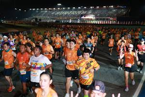 BIB: 202, 23662, 24214, 23913, 23947, 772
                            <button type="button" onclick="openModal(21171577)" class="btn btn-primary btn-sm float-right btn-popup" data-toggle="modal" data-target=".modal-high-quality">
                        <i class="fas fa-shopping-cart"></i> Add to Cart
                    </button>
                                            <button type="button" onclick="isThisMe(21171577, true)" class="btn btn-success btn-sm float-right btn-popup btn-isme hidden" data-toggle="tooltip" data-placement="bottom" title="นี่คือรูปของคุณใช่ไหม คลิกที่นี่เพื่อเอาเข้าอัลบั้ม">
                        <i class="fas fa-plus"></i> Add to album
                    </button>
                    <button type="button" onclick="isThisMe(21171577, false)" class="btn btn-warning btn-sm float-right btn-popup btn-isnotme hidden">
                        <i class="fas fa-ban"></i> Remove from album
                    </button>