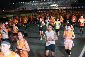BIB: 943, 86221, 25435
                            <button type="button" onclick="openModal(21146645)" class="btn btn-primary btn-sm float-right btn-popup" data-toggle="modal" data-target=".modal-high-quality">
                        <i class="fas fa-shopping-cart"></i> Add to Cart
                    </button>
                                            <button type="button" onclick="isThisMe(21146645, true)" class="btn btn-success btn-sm float-right btn-popup btn-isme hidden" data-toggle="tooltip" data-placement="bottom" title="นี่คือรูปของคุณใช่ไหม คลิกที่นี่เพื่อเอาเข้าอัลบั้ม">
                        <i class="fas fa-plus"></i> Add to album
                    </button>
                    <button type="button" onclick="isThisMe(21146645, false)" class="btn btn-warning btn-sm float-right btn-popup btn-isnotme hidden">
                        <i class="fas fa-ban"></i> Remove from album
                    </button>