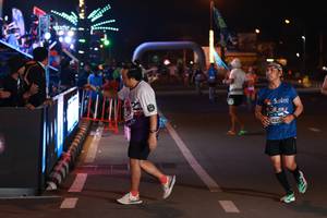 BIB: 7495, 41870
                            <button type="button" onclick="openModal(21505019)" class="btn btn-primary btn-sm float-right btn-popup" data-toggle="modal" data-target=".modal-high-quality">
                        <i class="fas fa-shopping-cart"></i> Add to Cart
                    </button>
                                            <button type="button" onclick="isThisMe(21505019, true)" class="btn btn-success btn-sm float-right btn-popup btn-isme hidden" data-toggle="tooltip" data-placement="bottom" title="นี่คือรูปของคุณใช่ไหม คลิกที่นี่เพื่อเอาเข้าอัลบั้ม">
                        <i class="fas fa-plus"></i> Add to album
                    </button>
                    <button type="button" onclick="isThisMe(21505019, false)" class="btn btn-warning btn-sm float-right btn-popup btn-isnotme hidden">
                        <i class="fas fa-ban"></i> Remove from album
                    </button>