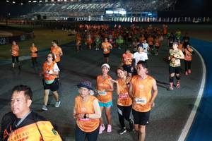 BIB: 20155, 26611, 21460
                            <button type="button" onclick="openModal(21190922)" class="btn btn-primary btn-sm float-right btn-popup" data-toggle="modal" data-target=".modal-high-quality">
                        <i class="fas fa-shopping-cart"></i> Add to Cart
                    </button>
                                            <button type="button" onclick="isThisMe(21190922, true)" class="btn btn-success btn-sm float-right btn-popup btn-isme hidden" data-toggle="tooltip" data-placement="bottom" title="นี่คือรูปของคุณใช่ไหม คลิกที่นี่เพื่อเอาเข้าอัลบั้ม">
                        <i class="fas fa-plus"></i> Add to album
                    </button>
                    <button type="button" onclick="isThisMe(21190922, false)" class="btn btn-warning btn-sm float-right btn-popup btn-isnotme hidden">
                        <i class="fas fa-ban"></i> Remove from album
                    </button>