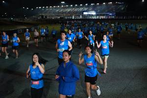 BIB: 13899, 0560, 14382
                            <button type="button" onclick="openModal(21308570)" class="btn btn-primary btn-sm float-right btn-popup" data-toggle="modal" data-target=".modal-high-quality">
                        <i class="fas fa-shopping-cart"></i> Add to Cart
                    </button>
                                            <button type="button" onclick="isThisMe(21308570, true)" class="btn btn-success btn-sm float-right btn-popup btn-isme hidden" data-toggle="tooltip" data-placement="bottom" title="นี่คือรูปของคุณใช่ไหม คลิกที่นี่เพื่อเอาเข้าอัลบั้ม">
                        <i class="fas fa-plus"></i> Add to album
                    </button>
                    <button type="button" onclick="isThisMe(21308570, false)" class="btn btn-warning btn-sm float-right btn-popup btn-isnotme hidden">
                        <i class="fas fa-ban"></i> Remove from album
                    </button>