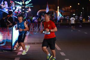 BIB: 189, 43617
                            <button type="button" onclick="openModal(21502966)" class="btn btn-primary btn-sm float-right btn-popup" data-toggle="modal" data-target=".modal-high-quality">
                        <i class="fas fa-shopping-cart"></i> Add to Cart
                    </button>
                                            <button type="button" onclick="isThisMe(21502966, true)" class="btn btn-success btn-sm float-right btn-popup btn-isme hidden" data-toggle="tooltip" data-placement="bottom" title="นี่คือรูปของคุณใช่ไหม คลิกที่นี่เพื่อเอาเข้าอัลบั้ม">
                        <i class="fas fa-plus"></i> Add to album
                    </button>
                    <button type="button" onclick="isThisMe(21502966, false)" class="btn btn-warning btn-sm float-right btn-popup btn-isnotme hidden">
                        <i class="fas fa-ban"></i> Remove from album
                    </button>