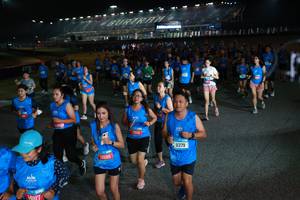 BIB: 14817, 13585, 13541, 11379
                            <button type="button" onclick="openModal(21305184)" class="btn btn-primary btn-sm float-right btn-popup" data-toggle="modal" data-target=".modal-high-quality">
                        <i class="fas fa-shopping-cart"></i> Add to Cart
                    </button>
                                            <button type="button" onclick="isThisMe(21305184, true)" class="btn btn-success btn-sm float-right btn-popup btn-isme hidden" data-toggle="tooltip" data-placement="bottom" title="นี่คือรูปของคุณใช่ไหม คลิกที่นี่เพื่อเอาเข้าอัลบั้ม">
                        <i class="fas fa-plus"></i> Add to album
                    </button>
                    <button type="button" onclick="isThisMe(21305184, false)" class="btn btn-warning btn-sm float-right btn-popup btn-isnotme hidden">
                        <i class="fas fa-ban"></i> Remove from album
                    </button>