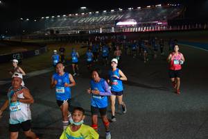 BIB: 0449, 1056
                            <button type="button" onclick="openModal(21221255)" class="btn btn-primary btn-sm float-right btn-popup" data-toggle="modal" data-target=".modal-high-quality">
                        <i class="fas fa-shopping-cart"></i> Add to Cart
                    </button>
                                            <button type="button" onclick="isThisMe(21221255, true)" class="btn btn-success btn-sm float-right btn-popup btn-isme hidden" data-toggle="tooltip" data-placement="bottom" title="นี่คือรูปของคุณใช่ไหม คลิกที่นี่เพื่อเอาเข้าอัลบั้ม">
                        <i class="fas fa-plus"></i> Add to album
                    </button>
                    <button type="button" onclick="isThisMe(21221255, false)" class="btn btn-warning btn-sm float-right btn-popup btn-isnotme hidden">
                        <i class="fas fa-ban"></i> Remove from album
                    </button>