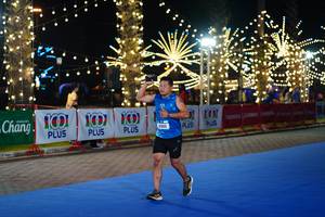 BIB: 100, 4960
                            <button type="button" onclick="openModal(21654225)" class="btn btn-primary btn-sm float-right btn-popup" data-toggle="modal" data-target=".modal-high-quality">
                        <i class="fas fa-shopping-cart"></i> Add to Cart
                    </button>
                                            <button type="button" onclick="isThisMe(21654225, true)" class="btn btn-success btn-sm float-right btn-popup btn-isme hidden" data-toggle="tooltip" data-placement="bottom" title="นี่คือรูปของคุณใช่ไหม คลิกที่นี่เพื่อเอาเข้าอัลบั้ม">
                        <i class="fas fa-plus"></i> Add to album
                    </button>
                    <button type="button" onclick="isThisMe(21654225, false)" class="btn btn-warning btn-sm float-right btn-popup btn-isnotme hidden">
                        <i class="fas fa-ban"></i> Remove from album
                    </button>