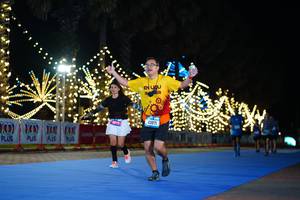 BIB: 100, 101, 43971
                            <button type="button" onclick="openModal(21655979)" class="btn btn-primary btn-sm float-right btn-popup" data-toggle="modal" data-target=".modal-high-quality">
                        <i class="fas fa-shopping-cart"></i> Add to Cart
                    </button>
                                            <button type="button" onclick="isThisMe(21655979, true)" class="btn btn-success btn-sm float-right btn-popup btn-isme hidden" data-toggle="tooltip" data-placement="bottom" title="นี่คือรูปของคุณใช่ไหม คลิกที่นี่เพื่อเอาเข้าอัลบั้ม">
                        <i class="fas fa-plus"></i> Add to album
                    </button>
                    <button type="button" onclick="isThisMe(21655979, false)" class="btn btn-warning btn-sm float-right btn-popup btn-isnotme hidden">
                        <i class="fas fa-ban"></i> Remove from album
                    </button>