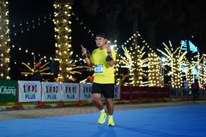 BIB: 100, 4413
                            <button type="button" onclick="openModal(21648870)" class="btn btn-primary btn-sm float-right btn-popup" data-toggle="modal" data-target=".modal-high-quality">
                        <i class="fas fa-shopping-cart"></i> Add to Cart
                    </button>
                                            <button type="button" onclick="isThisMe(21648870, true)" class="btn btn-success btn-sm float-right btn-popup btn-isme hidden" data-toggle="tooltip" data-placement="bottom" title="นี่คือรูปของคุณใช่ไหม คลิกที่นี่เพื่อเอาเข้าอัลบั้ม">
                        <i class="fas fa-plus"></i> Add to album
                    </button>
                    <button type="button" onclick="isThisMe(21648870, false)" class="btn btn-warning btn-sm float-right btn-popup btn-isnotme hidden">
                        <i class="fas fa-ban"></i> Remove from album
                    </button>