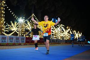 BIB: 100, 43971
                            <button type="button" onclick="openModal(21655980)" class="btn btn-primary btn-sm float-right btn-popup" data-toggle="modal" data-target=".modal-high-quality">
                        <i class="fas fa-shopping-cart"></i> Add to Cart
                    </button>
                                            <button type="button" onclick="isThisMe(21655980, true)" class="btn btn-success btn-sm float-right btn-popup btn-isme hidden" data-toggle="tooltip" data-placement="bottom" title="นี่คือรูปของคุณใช่ไหม คลิกที่นี่เพื่อเอาเข้าอัลบั้ม">
                        <i class="fas fa-plus"></i> Add to album
                    </button>
                    <button type="button" onclick="isThisMe(21655980, false)" class="btn btn-warning btn-sm float-right btn-popup btn-isnotme hidden">
                        <i class="fas fa-ban"></i> Remove from album
                    </button>