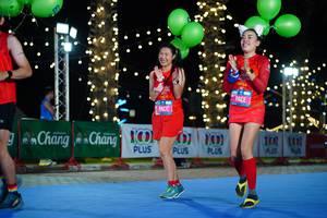 BIB: 100
                            <button type="button" onclick="openModal(21655631)" class="btn btn-primary btn-sm float-right btn-popup" data-toggle="modal" data-target=".modal-high-quality">
                        <i class="fas fa-shopping-cart"></i> Add to Cart
                    </button>
                                            <button type="button" onclick="isThisMe(21655631, true)" class="btn btn-success btn-sm float-right btn-popup btn-isme hidden" data-toggle="tooltip" data-placement="bottom" title="นี่คือรูปของคุณใช่ไหม คลิกที่นี่เพื่อเอาเข้าอัลบั้ม">
                        <i class="fas fa-plus"></i> Add to album
                    </button>
                    <button type="button" onclick="isThisMe(21655631, false)" class="btn btn-warning btn-sm float-right btn-popup btn-isnotme hidden">
                        <i class="fas fa-ban"></i> Remove from album
                    </button>