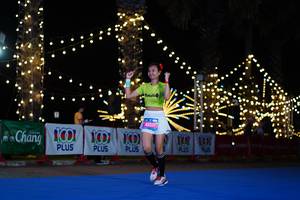 BIB: 100, 45097, 1001
                            <button type="button" onclick="openModal(21655581)" class="btn btn-primary btn-sm float-right btn-popup" data-toggle="modal" data-target=".modal-high-quality">
                        <i class="fas fa-shopping-cart"></i> Add to Cart
                    </button>
                                            <button type="button" onclick="isThisMe(21655581, true)" class="btn btn-success btn-sm float-right btn-popup btn-isme hidden" data-toggle="tooltip" data-placement="bottom" title="นี่คือรูปของคุณใช่ไหม คลิกที่นี่เพื่อเอาเข้าอัลบั้ม">
                        <i class="fas fa-plus"></i> Add to album
                    </button>
                    <button type="button" onclick="isThisMe(21655581, false)" class="btn btn-warning btn-sm float-right btn-popup btn-isnotme hidden">
                        <i class="fas fa-ban"></i> Remove from album
                    </button>