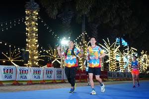 BIB: 100, 43413
                            <button type="button" onclick="openModal(21656160)" class="btn btn-primary btn-sm float-right btn-popup" data-toggle="modal" data-target=".modal-high-quality">
                        <i class="fas fa-shopping-cart"></i> Add to Cart
                    </button>
                                            <button type="button" onclick="isThisMe(21656160, true)" class="btn btn-success btn-sm float-right btn-popup btn-isme hidden" data-toggle="tooltip" data-placement="bottom" title="นี่คือรูปของคุณใช่ไหม คลิกที่นี่เพื่อเอาเข้าอัลบั้ม">
                        <i class="fas fa-plus"></i> Add to album
                    </button>
                    <button type="button" onclick="isThisMe(21656160, false)" class="btn btn-warning btn-sm float-right btn-popup btn-isnotme hidden">
                        <i class="fas fa-ban"></i> Remove from album
                    </button>