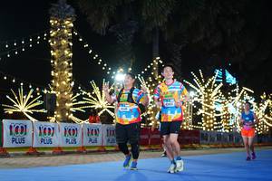 BIB: 4049, 43413
                            <button type="button" onclick="openModal(21656163)" class="btn btn-primary btn-sm float-right btn-popup" data-toggle="modal" data-target=".modal-high-quality">
                        <i class="fas fa-shopping-cart"></i> Add to Cart
                    </button>
                                            <button type="button" onclick="isThisMe(21656163, true)" class="btn btn-success btn-sm float-right btn-popup btn-isme hidden" data-toggle="tooltip" data-placement="bottom" title="นี่คือรูปของคุณใช่ไหม คลิกที่นี่เพื่อเอาเข้าอัลบั้ม">
                        <i class="fas fa-plus"></i> Add to album
                    </button>
                    <button type="button" onclick="isThisMe(21656163, false)" class="btn btn-warning btn-sm float-right btn-popup btn-isnotme hidden">
                        <i class="fas fa-ban"></i> Remove from album
                    </button>