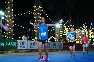 BIB: 1001100, 40314, 45363
                            <button type="button" onclick="openModal(21652315)" class="btn btn-primary btn-sm float-right btn-popup" data-toggle="modal" data-target=".modal-high-quality">
                        <i class="fas fa-shopping-cart"></i> Add to Cart
                    </button>
                                            <button type="button" onclick="isThisMe(21652315, true)" class="btn btn-success btn-sm float-right btn-popup btn-isme hidden" data-toggle="tooltip" data-placement="bottom" title="นี่คือรูปของคุณใช่ไหม คลิกที่นี่เพื่อเอาเข้าอัลบั้ม">
                        <i class="fas fa-plus"></i> Add to album
                    </button>
                    <button type="button" onclick="isThisMe(21652315, false)" class="btn btn-warning btn-sm float-right btn-popup btn-isnotme hidden">
                        <i class="fas fa-ban"></i> Remove from album
                    </button>