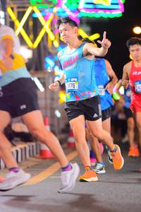 BIB: 2876
                            <button type="button" onclick="openModal(19852431)" class="btn btn-primary btn-sm float-right btn-popup" data-toggle="modal" data-target=".modal-high-quality">
                        <i class="fas fa-shopping-cart"></i> Add to Cart
                    </button>
                                            <button type="button" onclick="isThisMe(19852431, true)" class="btn btn-success btn-sm float-right btn-popup btn-isme hidden" data-toggle="tooltip" data-placement="bottom" title="นี่คือรูปของคุณใช่ไหม คลิกที่นี่เพื่อเอาเข้าอัลบั้ม">
                        <i class="fas fa-plus"></i> Add to album
                    </button>
                    <button type="button" onclick="isThisMe(19852431, false)" class="btn btn-warning btn-sm float-right btn-popup btn-isnotme hidden">
                        <i class="fas fa-ban"></i> Remove from album
                    </button>