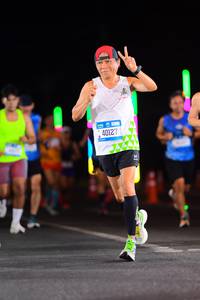 BIB: 40127
                            <button type="button" onclick="openModal(19926638)" class="btn btn-primary btn-sm float-right btn-popup" data-toggle="modal" data-target=".modal-high-quality">
                        <i class="fas fa-shopping-cart"></i> Add to Cart
                    </button>
                                            <button type="button" onclick="isThisMe(19926638, true)" class="btn btn-success btn-sm float-right btn-popup btn-isme hidden" data-toggle="tooltip" data-placement="bottom" title="นี่คือรูปของคุณใช่ไหม คลิกที่นี่เพื่อเอาเข้าอัลบั้ม">
                        <i class="fas fa-plus"></i> Add to album
                    </button>
                    <button type="button" onclick="isThisMe(19926638, false)" class="btn btn-warning btn-sm float-right btn-popup btn-isnotme hidden">
                        <i class="fas fa-ban"></i> Remove from album
                    </button>