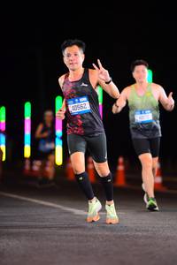 BIB: 29500
                            <button type="button" onclick="openModal(19960943)" class="btn btn-primary btn-sm float-right btn-popup" data-toggle="modal" data-target=".modal-high-quality">
                        <i class="fas fa-shopping-cart"></i> Add to Cart
                    </button>
                                            <button type="button" onclick="isThisMe(19960943, true)" class="btn btn-success btn-sm float-right btn-popup btn-isme hidden" data-toggle="tooltip" data-placement="bottom" title="นี่คือรูปของคุณใช่ไหม คลิกที่นี่เพื่อเอาเข้าอัลบั้ม">
                        <i class="fas fa-plus"></i> Add to album
                    </button>
                    <button type="button" onclick="isThisMe(19960943, false)" class="btn btn-warning btn-sm float-right btn-popup btn-isnotme hidden">
                        <i class="fas fa-ban"></i> Remove from album
                    </button>