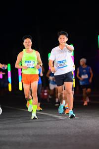 BIB: 409, 41625
                            <button type="button" onclick="openModal(19970042)" class="btn btn-primary btn-sm float-right btn-popup" data-toggle="modal" data-target=".modal-high-quality">
                        <i class="fas fa-shopping-cart"></i> Add to Cart
                    </button>
                                            <button type="button" onclick="isThisMe(19970042, true)" class="btn btn-success btn-sm float-right btn-popup btn-isme hidden" data-toggle="tooltip" data-placement="bottom" title="นี่คือรูปของคุณใช่ไหม คลิกที่นี่เพื่อเอาเข้าอัลบั้ม">
                        <i class="fas fa-plus"></i> Add to album
                    </button>
                    <button type="button" onclick="isThisMe(19970042, false)" class="btn btn-warning btn-sm float-right btn-popup btn-isnotme hidden">
                        <i class="fas fa-ban"></i> Remove from album
                    </button>