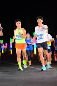 BIB: 40929, 41625
                            <button type="button" onclick="openModal(19970225)" class="btn btn-primary btn-sm float-right btn-popup" data-toggle="modal" data-target=".modal-high-quality">
                        <i class="fas fa-shopping-cart"></i> Add to Cart
                    </button>
                                            <button type="button" onclick="isThisMe(19970225, true)" class="btn btn-success btn-sm float-right btn-popup btn-isme hidden" data-toggle="tooltip" data-placement="bottom" title="นี่คือรูปของคุณใช่ไหม คลิกที่นี่เพื่อเอาเข้าอัลบั้ม">
                        <i class="fas fa-plus"></i> Add to album
                    </button>
                    <button type="button" onclick="isThisMe(19970225, false)" class="btn btn-warning btn-sm float-right btn-popup btn-isnotme hidden">
                        <i class="fas fa-ban"></i> Remove from album
                    </button>