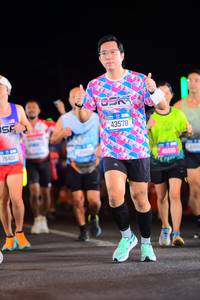 BIB: 76401, 43578, 45510, 100
                            <button type="button" onclick="openModal(20120383)" class="btn btn-primary btn-sm float-right btn-popup" data-toggle="modal" data-target=".modal-high-quality">
                        <i class="fas fa-shopping-cart"></i> Add to Cart
                    </button>
                                            <button type="button" onclick="isThisMe(20120383, true)" class="btn btn-success btn-sm float-right btn-popup btn-isme hidden" data-toggle="tooltip" data-placement="bottom" title="นี่คือรูปของคุณใช่ไหม คลิกที่นี่เพื่อเอาเข้าอัลบั้ม">
                        <i class="fas fa-plus"></i> Add to album
                    </button>
                    <button type="button" onclick="isThisMe(20120383, false)" class="btn btn-warning btn-sm float-right btn-popup btn-isnotme hidden">
                        <i class="fas fa-ban"></i> Remove from album
                    </button>