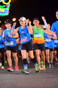 BIB: 41825, 45148, 40924, 003
                            <button type="button" onclick="openModal(20091165)" class="btn btn-primary btn-sm float-right btn-popup" data-toggle="modal" data-target=".modal-high-quality">
                        <i class="fas fa-shopping-cart"></i> Add to Cart
                    </button>
                                            <button type="button" onclick="isThisMe(20091165, true)" class="btn btn-success btn-sm float-right btn-popup btn-isme hidden" data-toggle="tooltip" data-placement="bottom" title="นี่คือรูปของคุณใช่ไหม คลิกที่นี่เพื่อเอาเข้าอัลบั้ม">
                        <i class="fas fa-plus"></i> Add to album
                    </button>
                    <button type="button" onclick="isThisMe(20091165, false)" class="btn btn-warning btn-sm float-right btn-popup btn-isnotme hidden">
                        <i class="fas fa-ban"></i> Remove from album
                    </button>