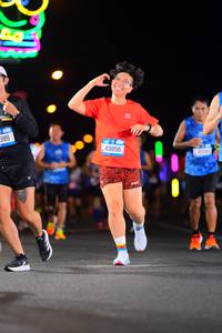 BIB: 389, 43856, 42195
                            <button type="button" onclick="openModal(20112915)" class="btn btn-primary btn-sm float-right btn-popup" data-toggle="modal" data-target=".modal-high-quality">
                        <i class="fas fa-shopping-cart"></i> Add to Cart
                    </button>
                                            <button type="button" onclick="isThisMe(20112915, true)" class="btn btn-success btn-sm float-right btn-popup btn-isme hidden" data-toggle="tooltip" data-placement="bottom" title="นี่คือรูปของคุณใช่ไหม คลิกที่นี่เพื่อเอาเข้าอัลบั้ม">
                        <i class="fas fa-plus"></i> Add to album
                    </button>
                    <button type="button" onclick="isThisMe(20112915, false)" class="btn btn-warning btn-sm float-right btn-popup btn-isnotme hidden">
                        <i class="fas fa-ban"></i> Remove from album
                    </button>