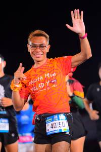 BIB: 922, 40190
                            <button type="button" onclick="openModal(20122391)" class="btn btn-primary btn-sm float-right btn-popup" data-toggle="modal" data-target=".modal-high-quality">
                        <i class="fas fa-shopping-cart"></i> Add to Cart
                    </button>
                                            <button type="button" onclick="isThisMe(20122391, true)" class="btn btn-success btn-sm float-right btn-popup btn-isme hidden" data-toggle="tooltip" data-placement="bottom" title="นี่คือรูปของคุณใช่ไหม คลิกที่นี่เพื่อเอาเข้าอัลบั้ม">
                        <i class="fas fa-plus"></i> Add to album
                    </button>
                    <button type="button" onclick="isThisMe(20122391, false)" class="btn btn-warning btn-sm float-right btn-popup btn-isnotme hidden">
                        <i class="fas fa-ban"></i> Remove from album
                    </button>