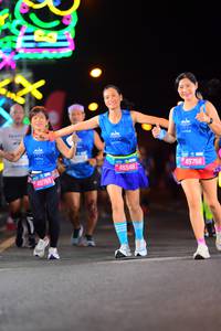 BIB: 45765, 45548, 45768
                            <button type="button" onclick="openModal(20174617)" class="btn btn-primary btn-sm float-right btn-popup" data-toggle="modal" data-target=".modal-high-quality">
                        <i class="fas fa-shopping-cart"></i> Add to Cart
                    </button>
                                            <button type="button" onclick="isThisMe(20174617, true)" class="btn btn-success btn-sm float-right btn-popup btn-isme hidden" data-toggle="tooltip" data-placement="bottom" title="นี่คือรูปของคุณใช่ไหม คลิกที่นี่เพื่อเอาเข้าอัลบั้ม">
                        <i class="fas fa-plus"></i> Add to album
                    </button>
                    <button type="button" onclick="isThisMe(20174617, false)" class="btn btn-warning btn-sm float-right btn-popup btn-isnotme hidden">
                        <i class="fas fa-ban"></i> Remove from album
                    </button>