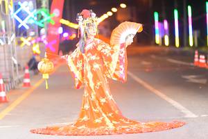BIB: 304
                            <button type="button" onclick="openModal(20268661)" class="btn btn-primary btn-sm float-right btn-popup" data-toggle="modal" data-target=".modal-high-quality">
                        <i class="fas fa-shopping-cart"></i> Add to Cart
                    </button>
                                            <button type="button" onclick="isThisMe(20268661, true)" class="btn btn-success btn-sm float-right btn-popup btn-isme hidden" data-toggle="tooltip" data-placement="bottom" title="นี่คือรูปของคุณใช่ไหม คลิกที่นี่เพื่อเอาเข้าอัลบั้ม">
                        <i class="fas fa-plus"></i> Add to album
                    </button>
                    <button type="button" onclick="isThisMe(20268661, false)" class="btn btn-warning btn-sm float-right btn-popup btn-isnotme hidden">
                        <i class="fas fa-ban"></i> Remove from album
                    </button>