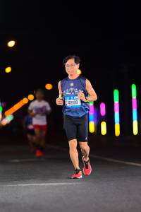 BIB: 40180
                            <button type="button" onclick="openModal(20258333)" class="btn btn-primary btn-sm float-right btn-popup" data-toggle="modal" data-target=".modal-high-quality">
                        <i class="fas fa-shopping-cart"></i> Add to Cart
                    </button>
                                            <button type="button" onclick="isThisMe(20258333, true)" class="btn btn-success btn-sm float-right btn-popup btn-isme hidden" data-toggle="tooltip" data-placement="bottom" title="นี่คือรูปของคุณใช่ไหม คลิกที่นี่เพื่อเอาเข้าอัลบั้ม">
                        <i class="fas fa-plus"></i> Add to album
                    </button>
                    <button type="button" onclick="isThisMe(20258333, false)" class="btn btn-warning btn-sm float-right btn-popup btn-isnotme hidden">
                        <i class="fas fa-ban"></i> Remove from album
                    </button>
