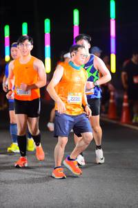 BIB: 20185, 22202, 2012
                            <button type="button" onclick="openModal(20762332)" class="btn btn-primary btn-sm float-right btn-popup" data-toggle="modal" data-target=".modal-high-quality">
                        <i class="fas fa-shopping-cart"></i> Add to Cart
                    </button>
                                            <button type="button" onclick="isThisMe(20762332, true)" class="btn btn-success btn-sm float-right btn-popup btn-isme hidden" data-toggle="tooltip" data-placement="bottom" title="นี่คือรูปของคุณใช่ไหม คลิกที่นี่เพื่อเอาเข้าอัลบั้ม">
                        <i class="fas fa-plus"></i> Add to album
                    </button>
                    <button type="button" onclick="isThisMe(20762332, false)" class="btn btn-warning btn-sm float-right btn-popup btn-isnotme hidden">
                        <i class="fas fa-ban"></i> Remove from album
                    </button>