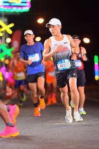 BIB: 40332
                            <button type="button" onclick="openModal(19828550)" class="btn btn-primary btn-sm float-right btn-popup" data-toggle="modal" data-target=".modal-high-quality">
                        <i class="fas fa-shopping-cart"></i> Add to Cart
                    </button>
                                            <button type="button" onclick="isThisMe(19828550, true)" class="btn btn-success btn-sm float-right btn-popup btn-isme hidden" data-toggle="tooltip" data-placement="bottom" title="นี่คือรูปของคุณใช่ไหม คลิกที่นี่เพื่อเอาเข้าอัลบั้ม">
                        <i class="fas fa-plus"></i> Add to album
                    </button>
                    <button type="button" onclick="isThisMe(19828550, false)" class="btn btn-warning btn-sm float-right btn-popup btn-isnotme hidden">
                        <i class="fas fa-ban"></i> Remove from album
                    </button>