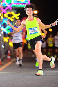 BIB: 40200
                            <button type="button" onclick="openModal(19844270)" class="btn btn-primary btn-sm float-right btn-popup" data-toggle="modal" data-target=".modal-high-quality">
                        <i class="fas fa-shopping-cart"></i> Add to Cart
                    </button>
                                            <button type="button" onclick="isThisMe(19844270, true)" class="btn btn-success btn-sm float-right btn-popup btn-isme hidden" data-toggle="tooltip" data-placement="bottom" title="นี่คือรูปของคุณใช่ไหม คลิกที่นี่เพื่อเอาเข้าอัลบั้ม">
                        <i class="fas fa-plus"></i> Add to album
                    </button>
                    <button type="button" onclick="isThisMe(19844270, false)" class="btn btn-warning btn-sm float-right btn-popup btn-isnotme hidden">
                        <i class="fas fa-ban"></i> Remove from album
                    </button>