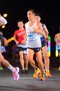 BIB: 40402
                            <button type="button" onclick="openModal(19841341)" class="btn btn-primary btn-sm float-right btn-popup" data-toggle="modal" data-target=".modal-high-quality">
                        <i class="fas fa-shopping-cart"></i> Add to Cart
                    </button>
                                            <button type="button" onclick="isThisMe(19841341, true)" class="btn btn-success btn-sm float-right btn-popup btn-isme hidden" data-toggle="tooltip" data-placement="bottom" title="นี่คือรูปของคุณใช่ไหม คลิกที่นี่เพื่อเอาเข้าอัลบั้ม">
                        <i class="fas fa-plus"></i> Add to album
                    </button>
                    <button type="button" onclick="isThisMe(19841341, false)" class="btn btn-warning btn-sm float-right btn-popup btn-isnotme hidden">
                        <i class="fas fa-ban"></i> Remove from album
                    </button>