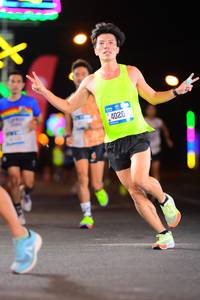 BIB: 4020
                            <button type="button" onclick="openModal(19844232)" class="btn btn-primary btn-sm float-right btn-popup" data-toggle="modal" data-target=".modal-high-quality">
                        <i class="fas fa-shopping-cart"></i> Add to Cart
                    </button>
                                            <button type="button" onclick="isThisMe(19844232, true)" class="btn btn-success btn-sm float-right btn-popup btn-isme hidden" data-toggle="tooltip" data-placement="bottom" title="นี่คือรูปของคุณใช่ไหม คลิกที่นี่เพื่อเอาเข้าอัลบั้ม">
                        <i class="fas fa-plus"></i> Add to album
                    </button>
                    <button type="button" onclick="isThisMe(19844232, false)" class="btn btn-warning btn-sm float-right btn-popup btn-isnotme hidden">
                        <i class="fas fa-ban"></i> Remove from album
                    </button>