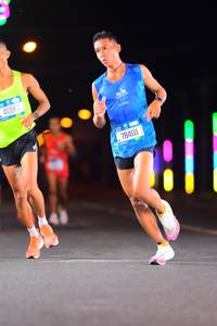 BIB: 40281, 78401
                            <button type="button" onclick="openModal(19826983)" class="btn btn-primary btn-sm float-right btn-popup" data-toggle="modal" data-target=".modal-high-quality">
                        <i class="fas fa-shopping-cart"></i> Add to Cart
                    </button>
                                            <button type="button" onclick="isThisMe(19826983, true)" class="btn btn-success btn-sm float-right btn-popup btn-isme hidden" data-toggle="tooltip" data-placement="bottom" title="นี่คือรูปของคุณใช่ไหม คลิกที่นี่เพื่อเอาเข้าอัลบั้ม">
                        <i class="fas fa-plus"></i> Add to album
                    </button>
                    <button type="button" onclick="isThisMe(19826983, false)" class="btn btn-warning btn-sm float-right btn-popup btn-isnotme hidden">
                        <i class="fas fa-ban"></i> Remove from album
                    </button>