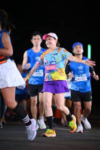 BIB: 25210, 09757
                            <button type="button" onclick="openModal(19952684)" class="btn btn-primary btn-sm float-right btn-popup" data-toggle="modal" data-target=".modal-high-quality">
                        <i class="fas fa-shopping-cart"></i> Add to Cart
                    </button>
                                            <button type="button" onclick="isThisMe(19952684, true)" class="btn btn-success btn-sm float-right btn-popup btn-isme hidden" data-toggle="tooltip" data-placement="bottom" title="นี่คือรูปของคุณใช่ไหม คลิกที่นี่เพื่อเอาเข้าอัลบั้ม">
                        <i class="fas fa-plus"></i> Add to album
                    </button>
                    <button type="button" onclick="isThisMe(19952684, false)" class="btn btn-warning btn-sm float-right btn-popup btn-isnotme hidden">
                        <i class="fas fa-ban"></i> Remove from album
                    </button>