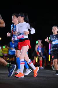 BIB: 192
                            <button type="button" onclick="openModal(19940323)" class="btn btn-primary btn-sm float-right btn-popup" data-toggle="modal" data-target=".modal-high-quality">
                        <i class="fas fa-shopping-cart"></i> Add to Cart
                    </button>
                                            <button type="button" onclick="isThisMe(19940323, true)" class="btn btn-success btn-sm float-right btn-popup btn-isme hidden" data-toggle="tooltip" data-placement="bottom" title="นี่คือรูปของคุณใช่ไหม คลิกที่นี่เพื่อเอาเข้าอัลบั้ม">
                        <i class="fas fa-plus"></i> Add to album
                    </button>
                    <button type="button" onclick="isThisMe(19940323, false)" class="btn btn-warning btn-sm float-right btn-popup btn-isnotme hidden">
                        <i class="fas fa-ban"></i> Remove from album
                    </button>