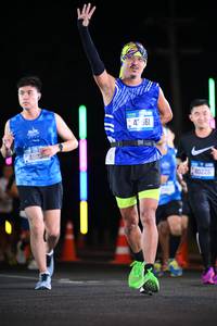 BIB: 361, 40226
                            <button type="button" onclick="openModal(19901018)" class="btn btn-primary btn-sm float-right btn-popup" data-toggle="modal" data-target=".modal-high-quality">
                        <i class="fas fa-shopping-cart"></i> Add to Cart
                    </button>
                                            <button type="button" onclick="isThisMe(19901018, true)" class="btn btn-success btn-sm float-right btn-popup btn-isme hidden" data-toggle="tooltip" data-placement="bottom" title="นี่คือรูปของคุณใช่ไหม คลิกที่นี่เพื่อเอาเข้าอัลบั้ม">
                        <i class="fas fa-plus"></i> Add to album
                    </button>
                    <button type="button" onclick="isThisMe(19901018, false)" class="btn btn-warning btn-sm float-right btn-popup btn-isnotme hidden">
                        <i class="fas fa-ban"></i> Remove from album
                    </button>