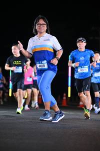 BIB: 44118, 40271
                            <button type="button" onclick="openModal(19929885)" class="btn btn-primary btn-sm float-right btn-popup" data-toggle="modal" data-target=".modal-high-quality">
                        <i class="fas fa-shopping-cart"></i> Add to Cart
                    </button>
                                            <button type="button" onclick="isThisMe(19929885, true)" class="btn btn-success btn-sm float-right btn-popup btn-isme hidden" data-toggle="tooltip" data-placement="bottom" title="นี่คือรูปของคุณใช่ไหม คลิกที่นี่เพื่อเอาเข้าอัลบั้ม">
                        <i class="fas fa-plus"></i> Add to album
                    </button>
                    <button type="button" onclick="isThisMe(19929885, false)" class="btn btn-warning btn-sm float-right btn-popup btn-isnotme hidden">
                        <i class="fas fa-ban"></i> Remove from album
                    </button>