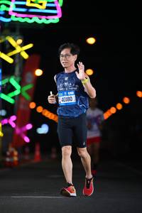 BIB: 40180
                            <button type="button" onclick="openModal(20026284)" class="btn btn-primary btn-sm float-right btn-popup" data-toggle="modal" data-target=".modal-high-quality">
                        <i class="fas fa-shopping-cart"></i> Add to Cart
                    </button>
                                            <button type="button" onclick="isThisMe(20026284, true)" class="btn btn-success btn-sm float-right btn-popup btn-isme hidden" data-toggle="tooltip" data-placement="bottom" title="นี่คือรูปของคุณใช่ไหม คลิกที่นี่เพื่อเอาเข้าอัลบั้ม">
                        <i class="fas fa-plus"></i> Add to album
                    </button>
                    <button type="button" onclick="isThisMe(20026284, false)" class="btn btn-warning btn-sm float-right btn-popup btn-isnotme hidden">
                        <i class="fas fa-ban"></i> Remove from album
                    </button>